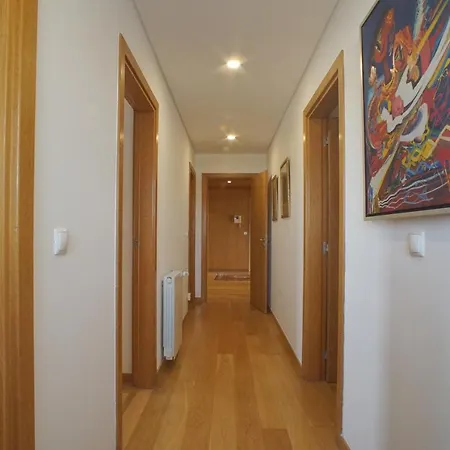 Apartment Oriente River View W/ Balcony&garage *