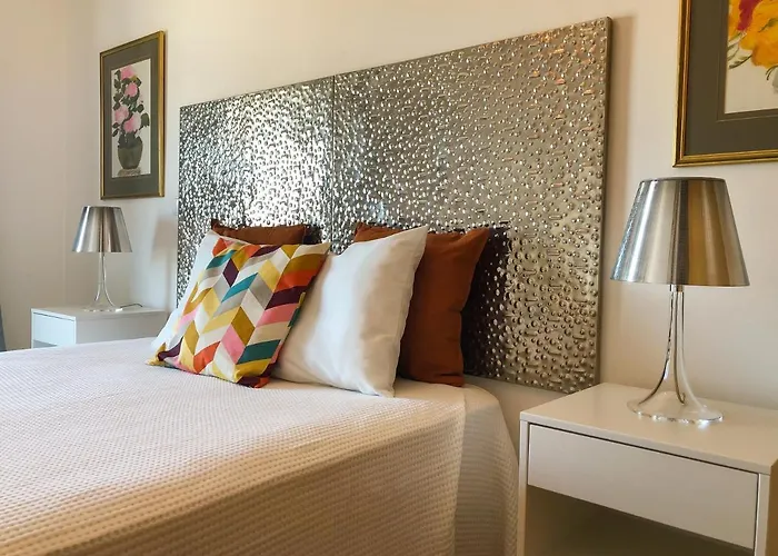 Oriente River View W/ Balcony&garage Apartman