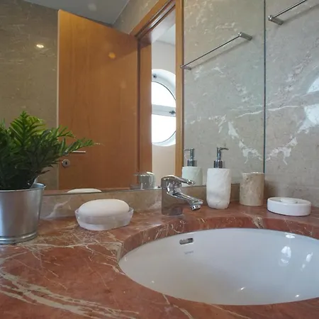 Oriente River View W/ Balcony&garage Daire